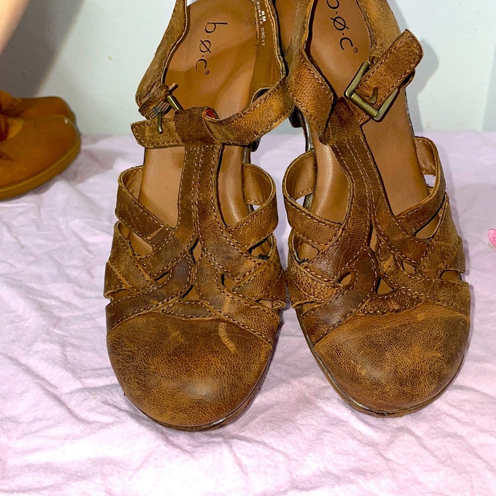 REAL LEATHER BOC Distressed leather look Sandals